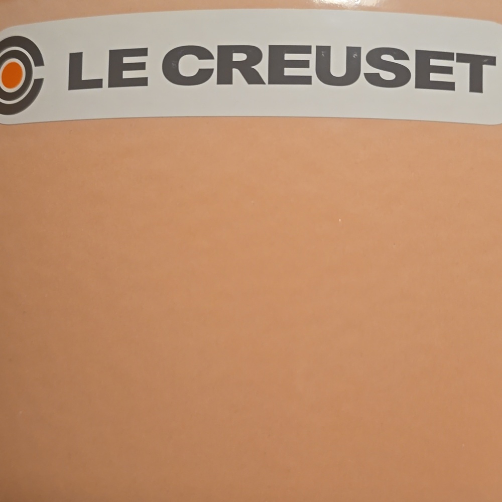 NEW!!! Le Creuset ® Signature 7.25-Qt. Peche Enameled Cast Iron Round Dutch Oven - Picture 13 of 16